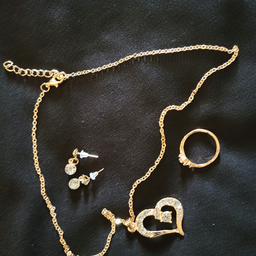 FASHION JEWELRY SET - Picture 4 of 4